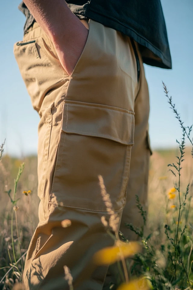 Relaxed Cargo Pants for Utility Chic - photo 3