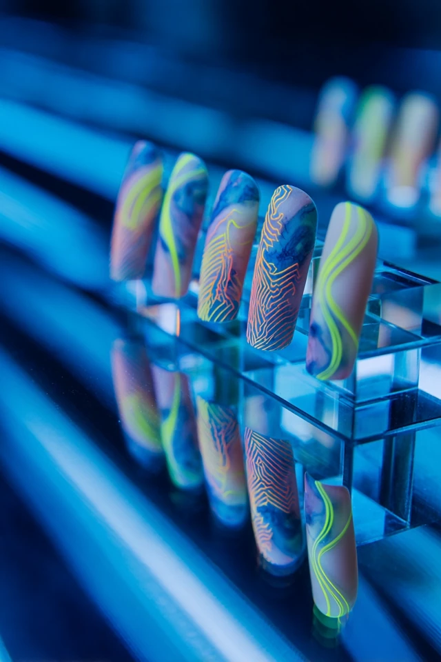 Futurist Marble Design Nails