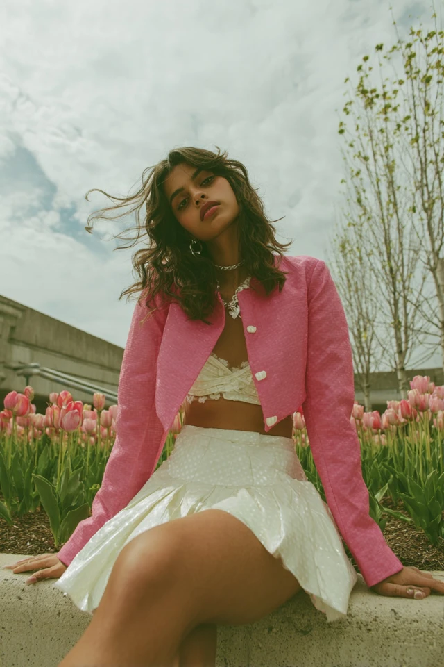 Y2K Spring Chic Dressing Guide - photo 2