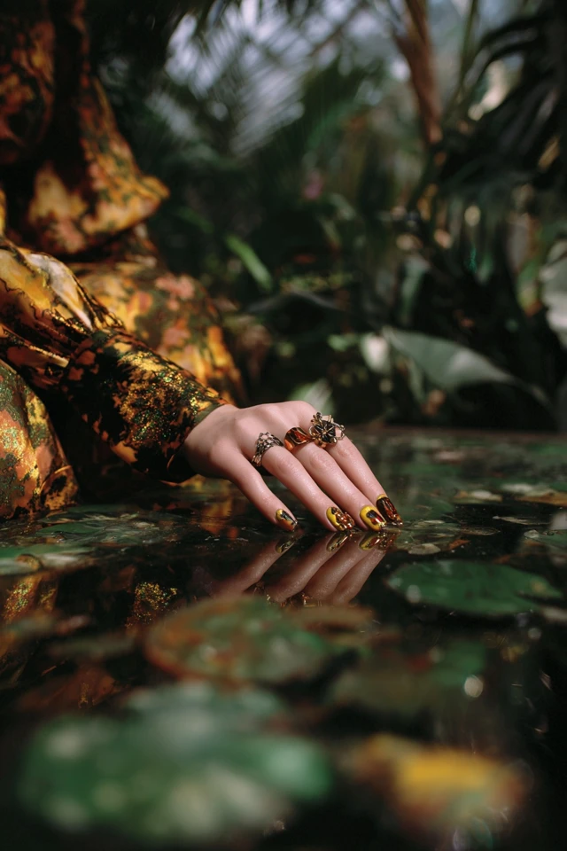 Sunburst Nails Inspiration - photo 2