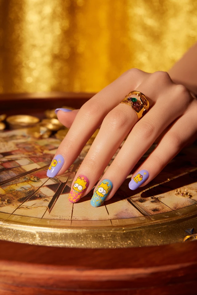 Bold Marge Simpson Nails - photo 2