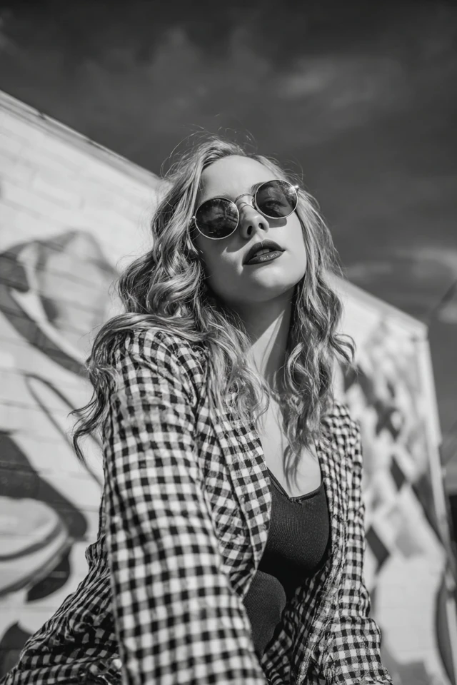 Grunge Black & White Styling Tips - photo 2