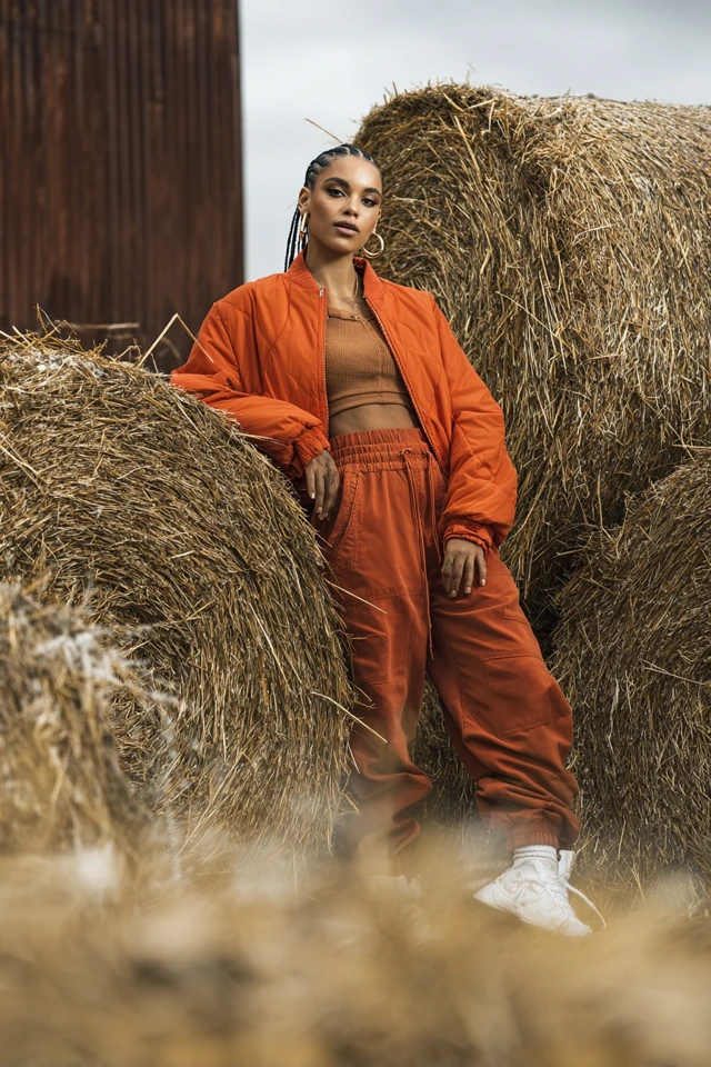 Athleisure Fall Chic Fabric Focus - photo 3