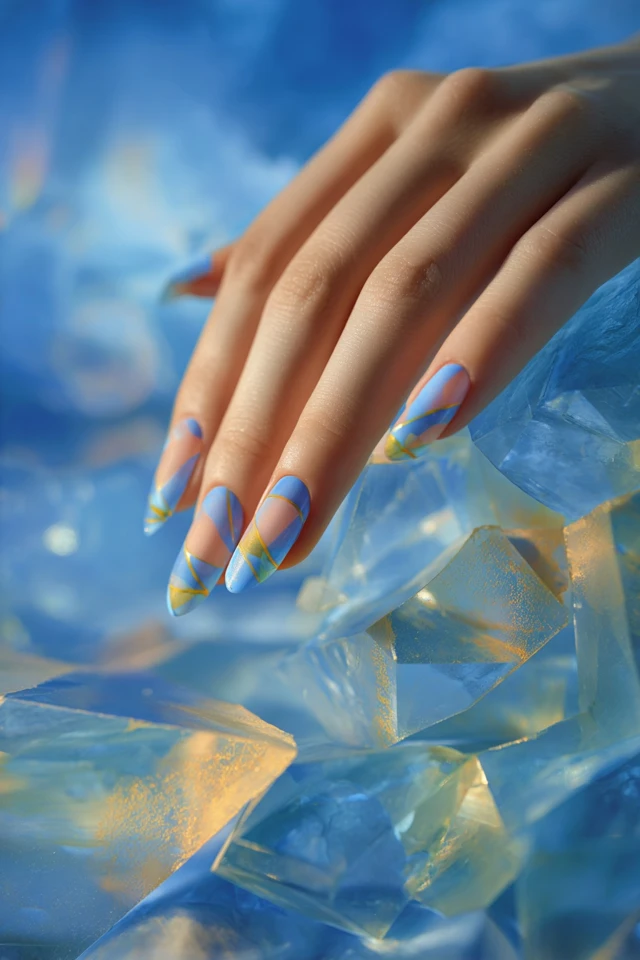 Fluid French Tip Design Nails - photo 4
