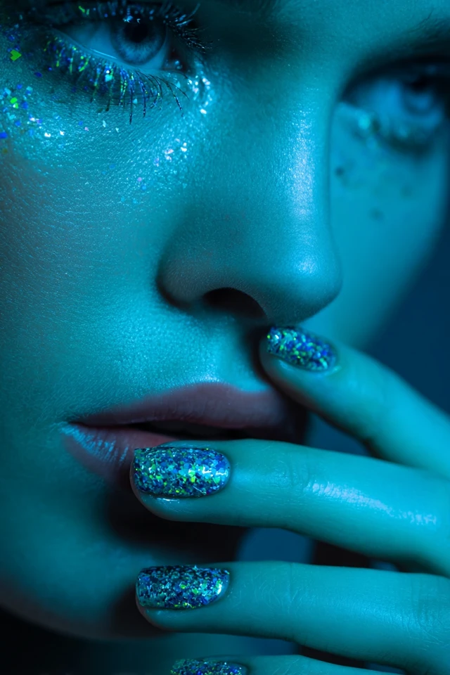Snowflake Nails Inspiration - photo 4