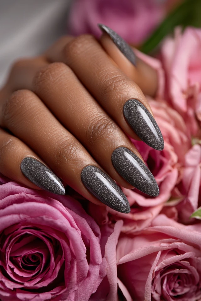 Charcoal Chic Design Nails - photo 2