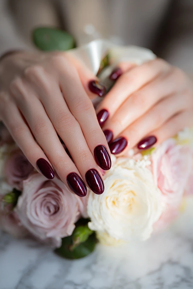 Striking Round Silhouette Nails - photo 2