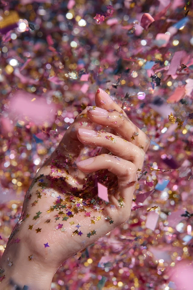 Bold Global Handwashing Day Vibes Nails - photo 4