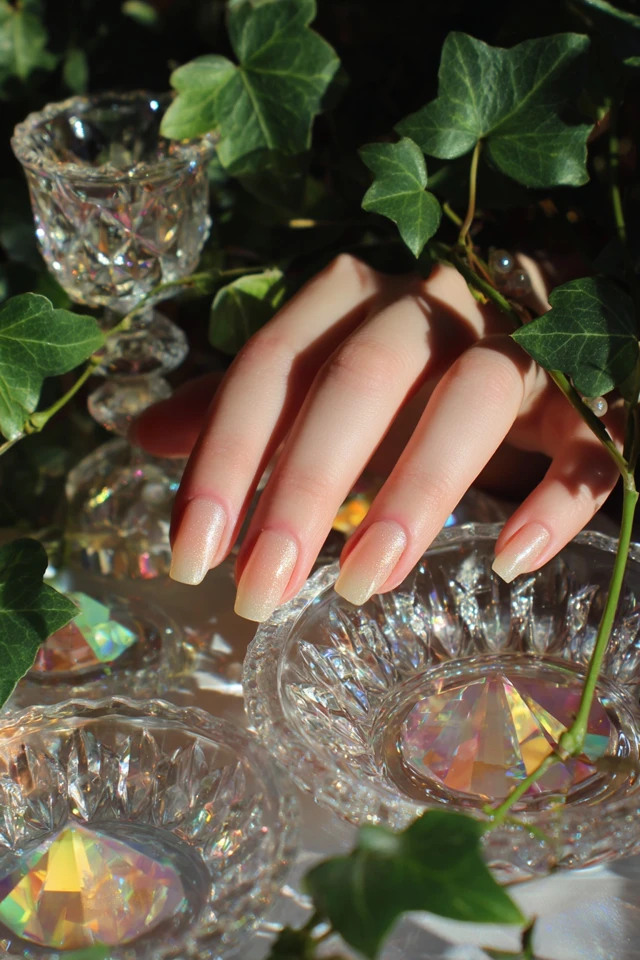 Luminous Syrup Gradient Mani - photo 4